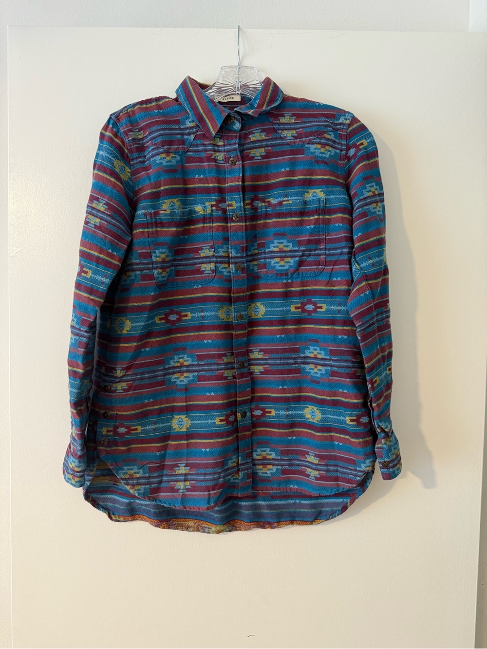 Ariat REAL Women’s Relaxed Aztec Western Button Down Shirt NWOT Size Small